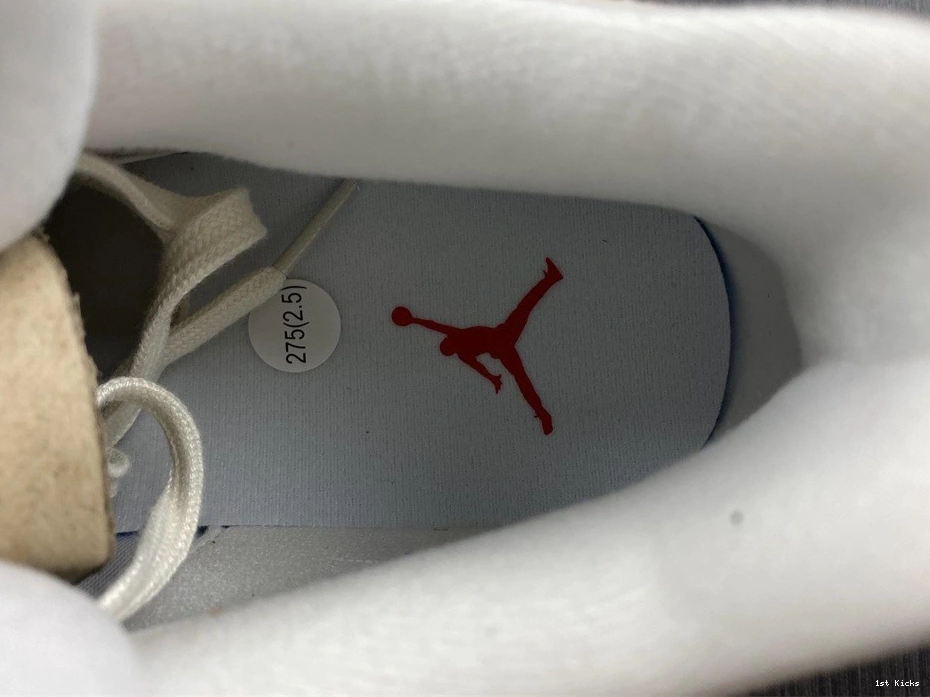 Blank 4 DQ4909-100 Retro Canvas (W) Jordan - 1110